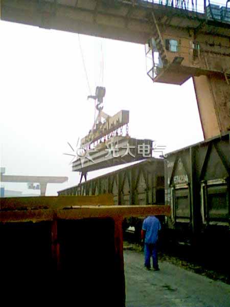 MW22系列吊運成卷線材盤圓起重電磁鐵 MW22系列吊運成卷線材盤圓起重電磁鐵